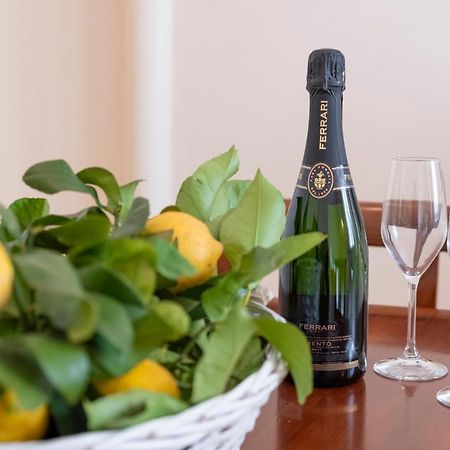 Noliday Suite Riviera Luxury Sea Flat Ngoại thất bức ảnh