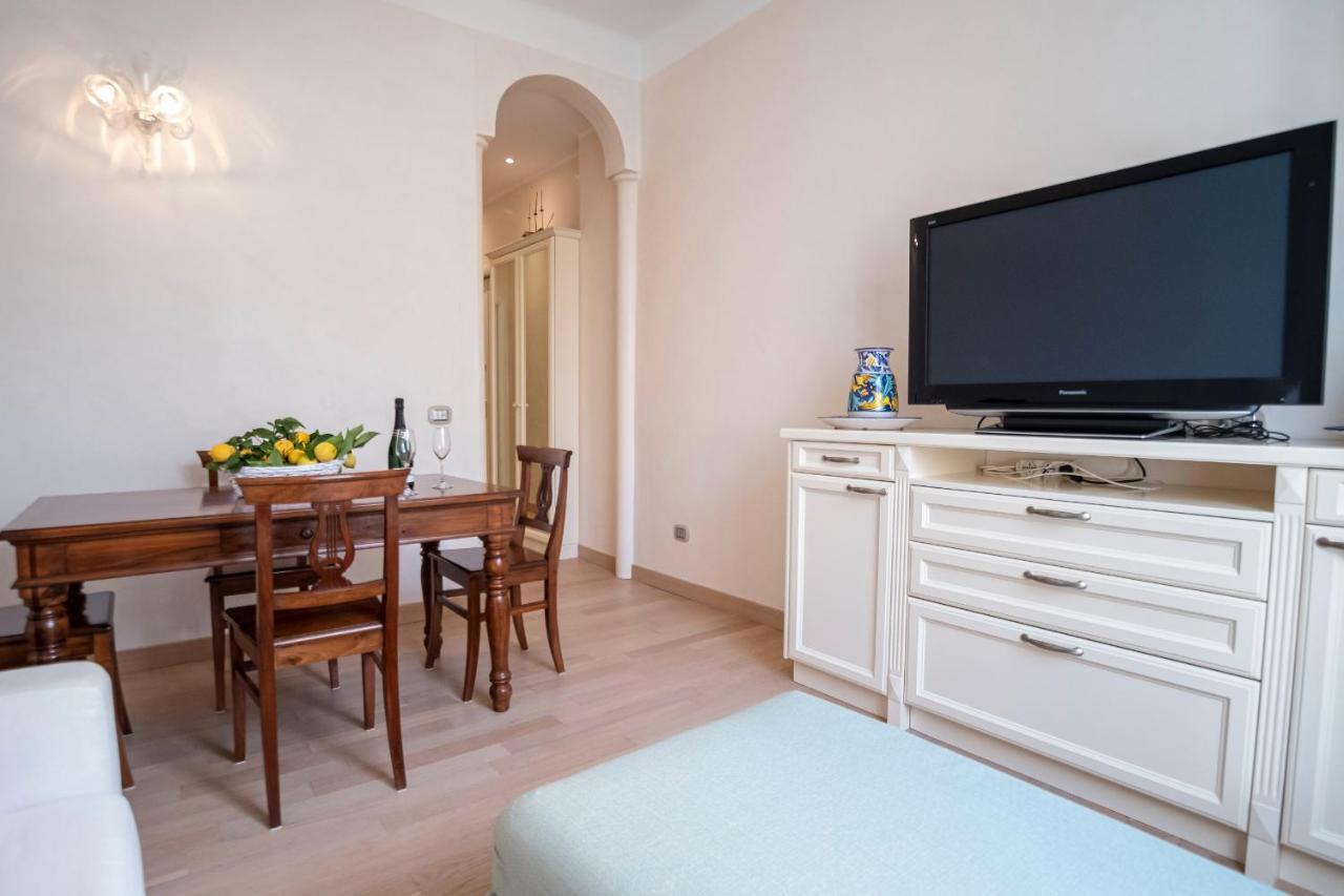 Noliday Suite Riviera Luxury Sea Flat Ngoại thất bức ảnh